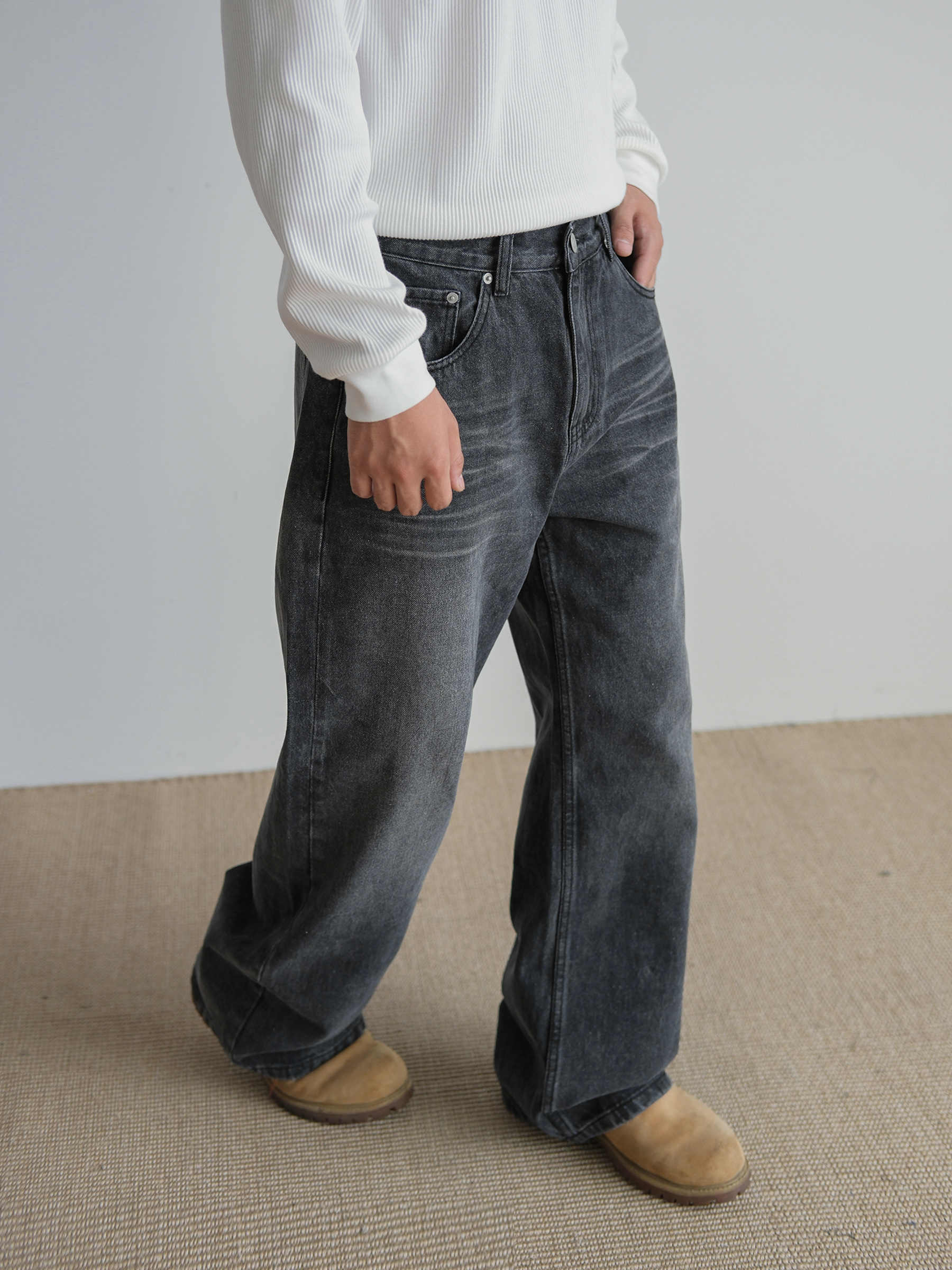 Straight Retro Black Washed Jeans