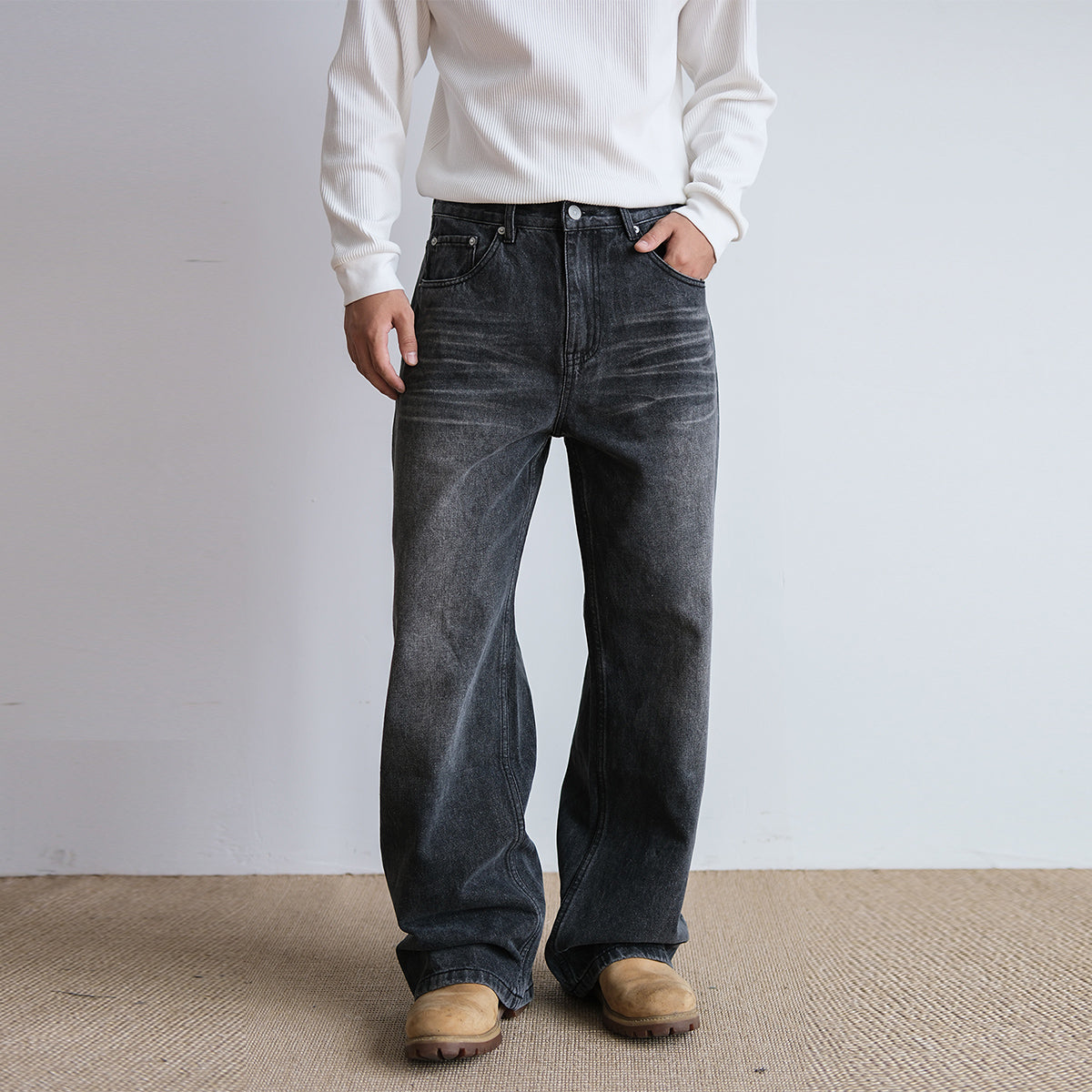  Straight Retro Black Washed Jeans